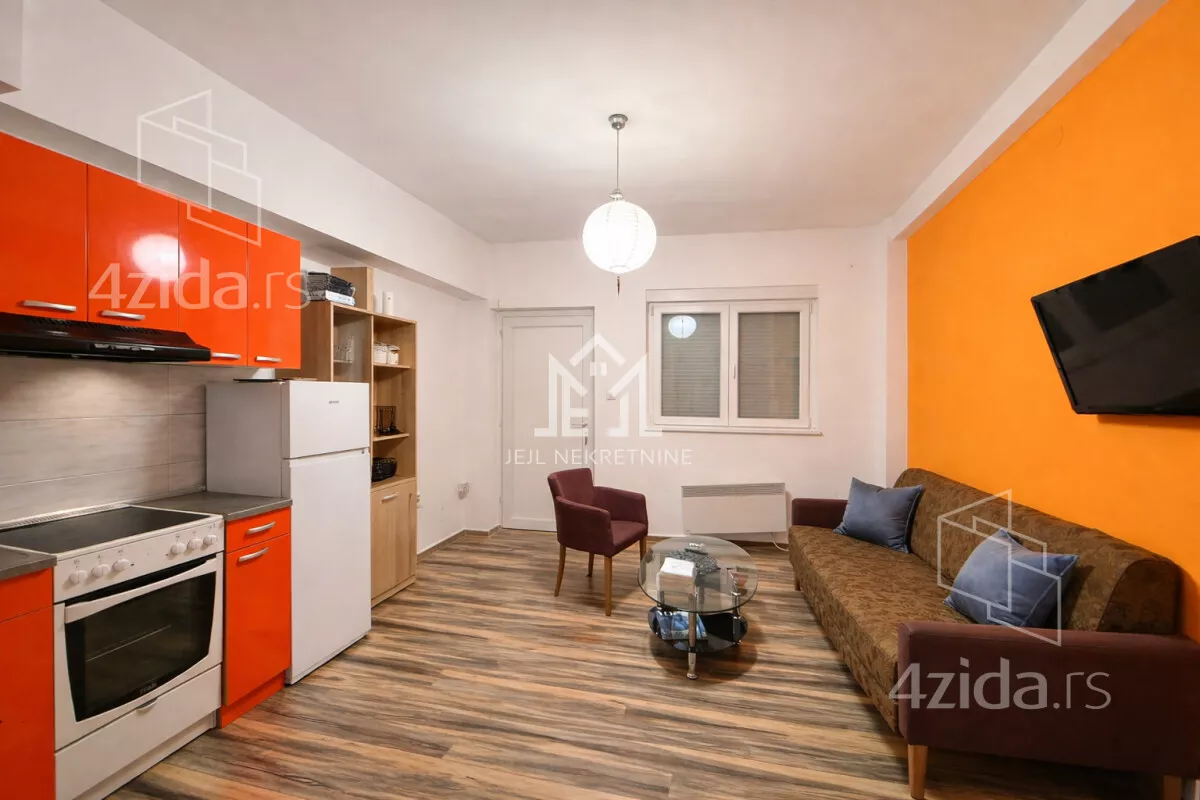 Petosoban stan | 4zida