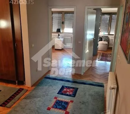 Šestoiposoban stan | 4zida