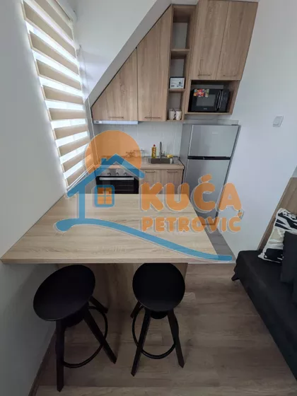 Cara Uroša | 4zida.rs