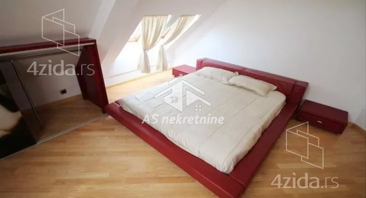 Četvoroiposoban stan | 4zida