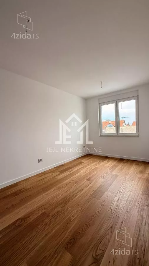 Petosoban stan | 4zida