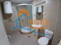 Lokal | 4zida