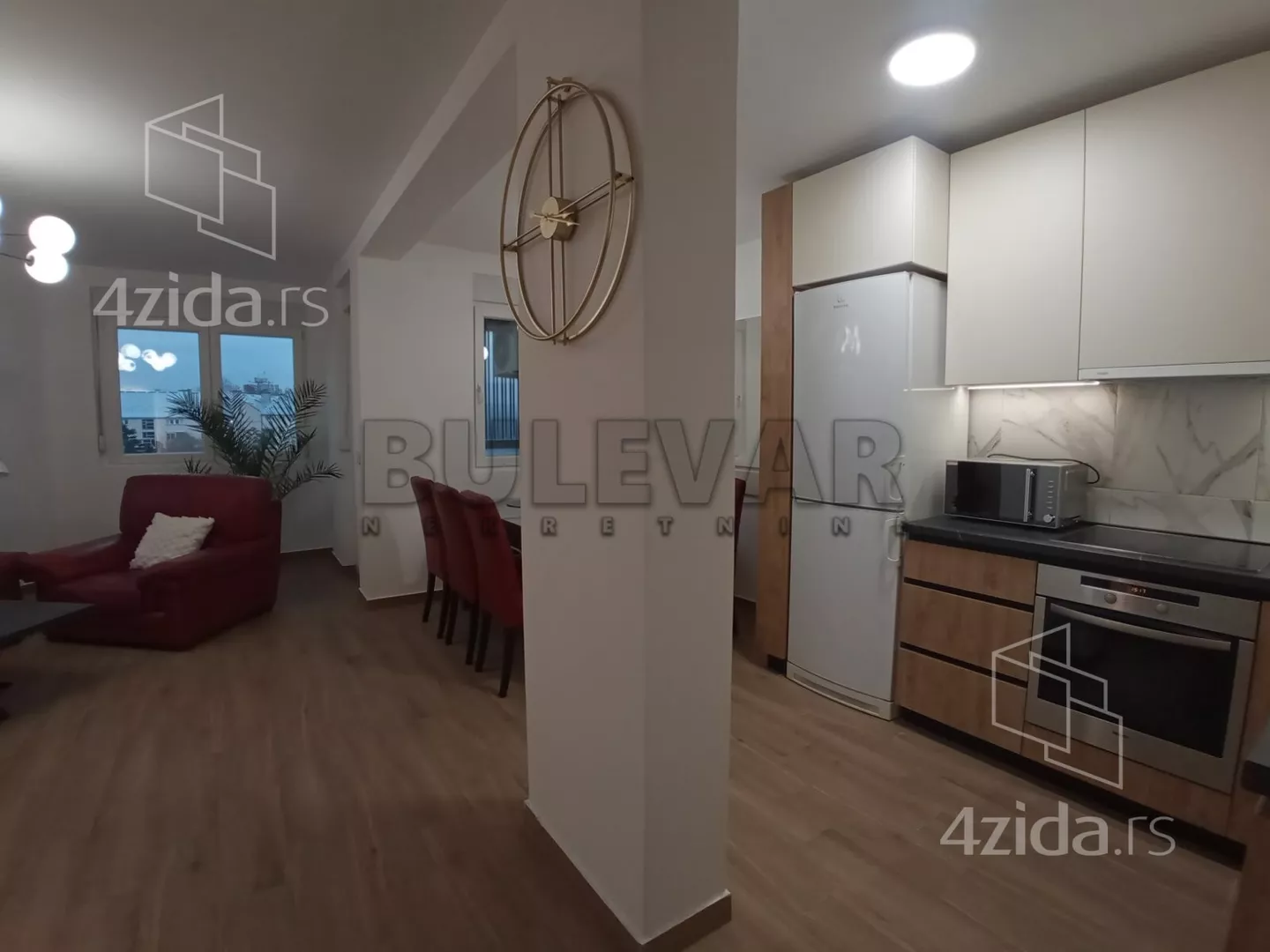 Troiposoban stan | 4zida