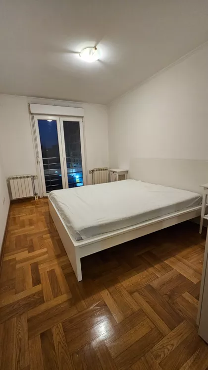 Pavla Papa 33 | 4zida.rs