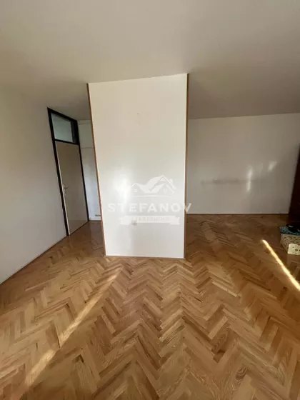 Brigadira Ristića | 4zida.rs