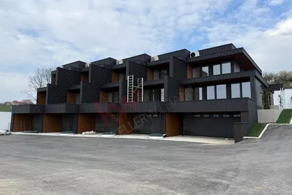 Zemljoradnička | 4zida.rs