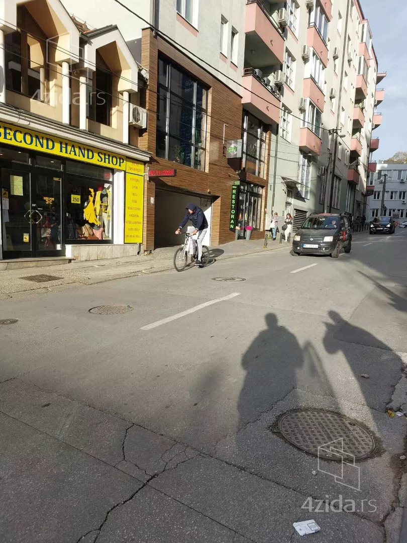 Garaža | 4zida