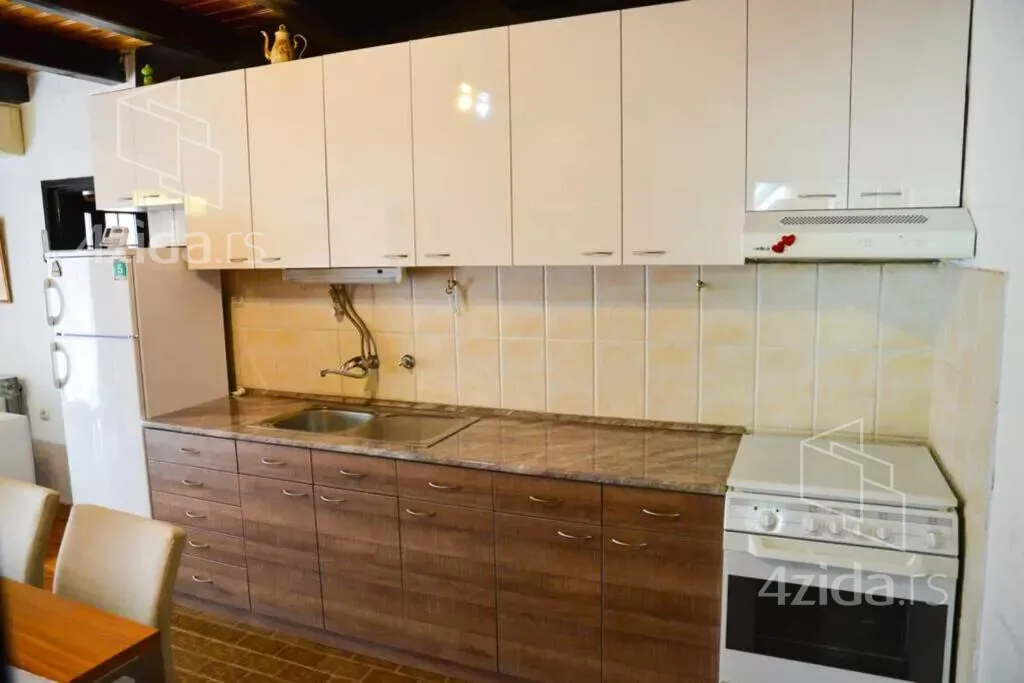 4-etažna kuća | 4zida