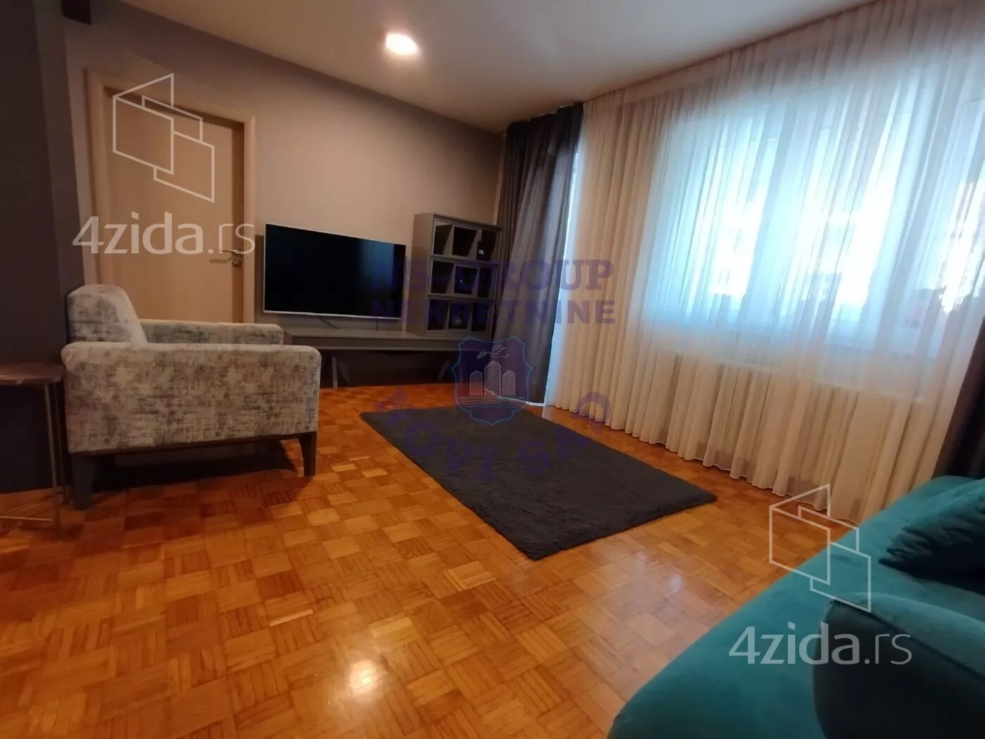 Troiposoban stan | 4zida