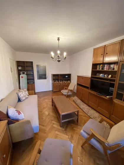 Pravni fakultet - Vračar | 4zida.rs