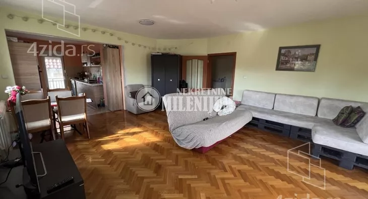 3-etažna kuća | 4zida