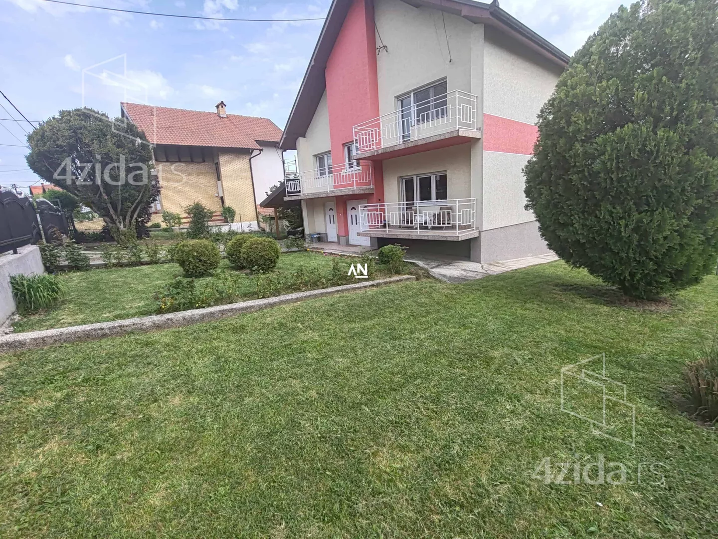 3-etažna kuća | 4zida