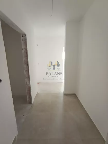 Stari Banovci | 4zida.rs