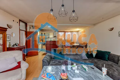 Bulevar 12. februar | 4zida.rs