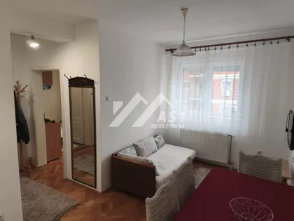 Jovana Subotića | 4zida.rs