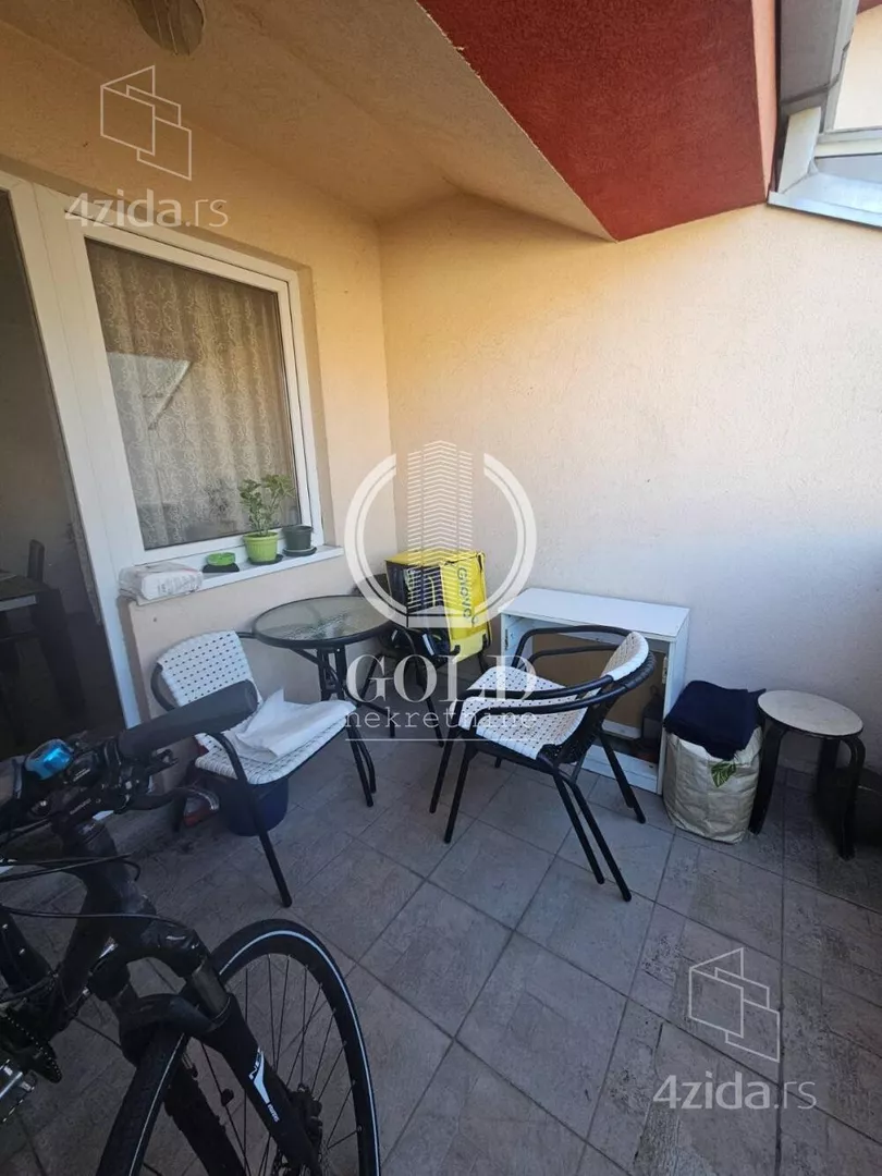 Petosoban stan | 4zida