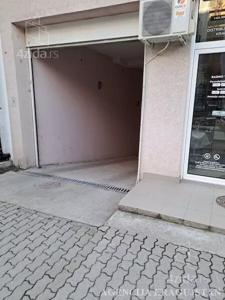 Garaža | 4zida