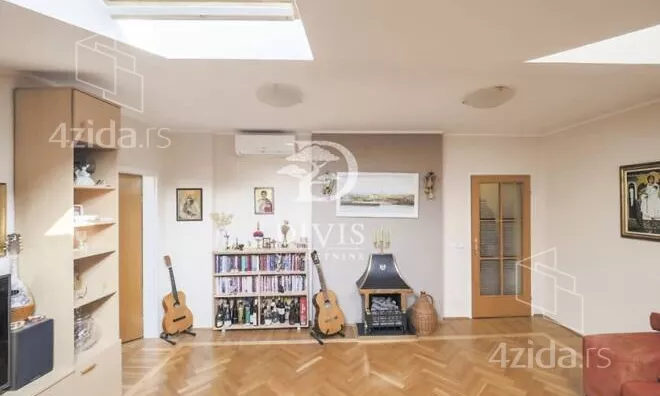 Troiposoban stan | 4zida