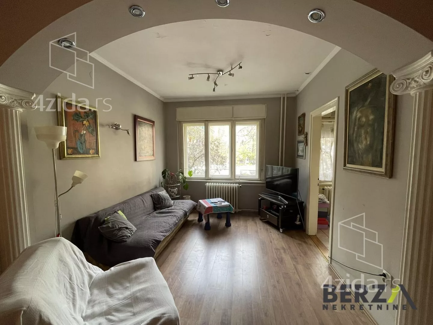 Dvoiposoban stan | 4zida