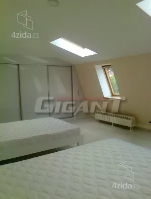 Devetosoban stan | 4zida