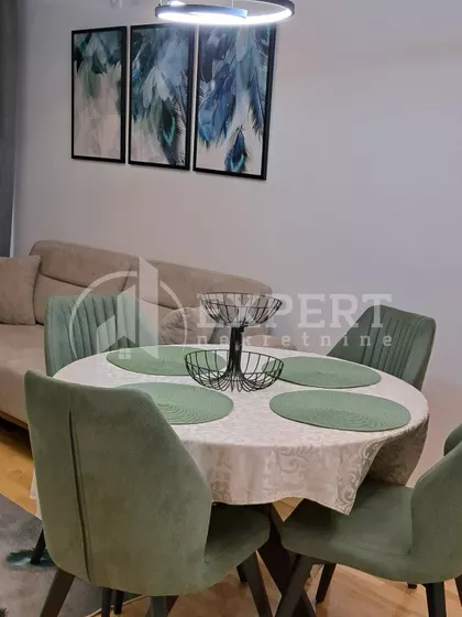 Taska Uzunovića | 4zida.rs