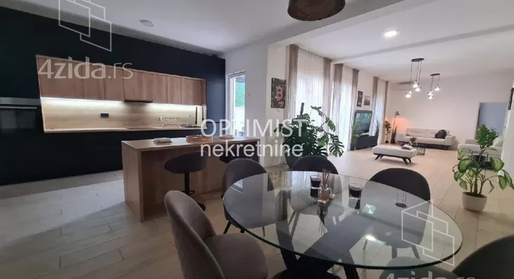 Šestosoban stan | 4zida