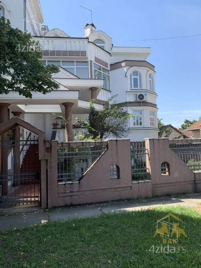 Kuća | 4zida