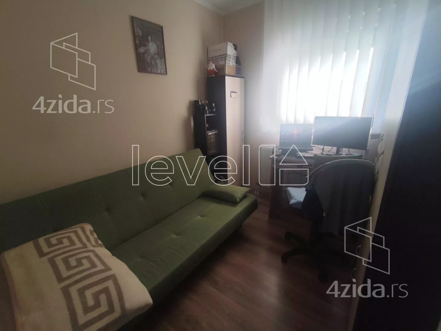 Jednoiposoban stan | 4zida