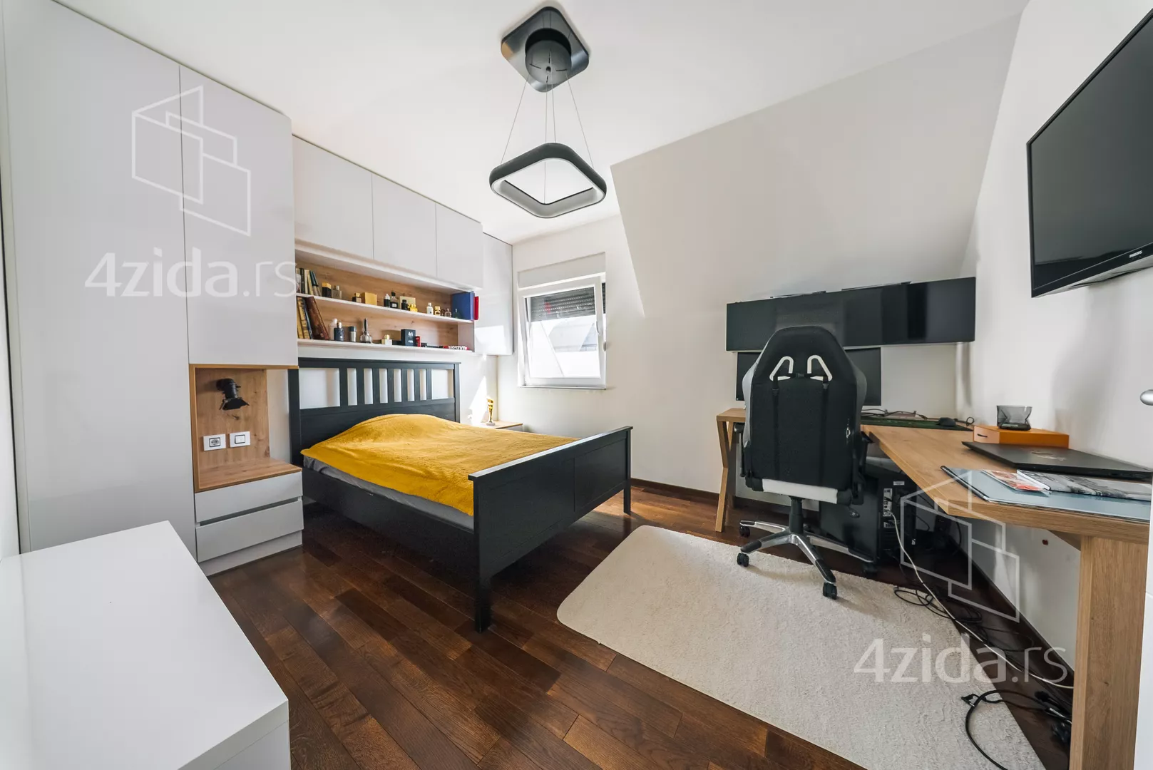 Petosoban stan | 4zida