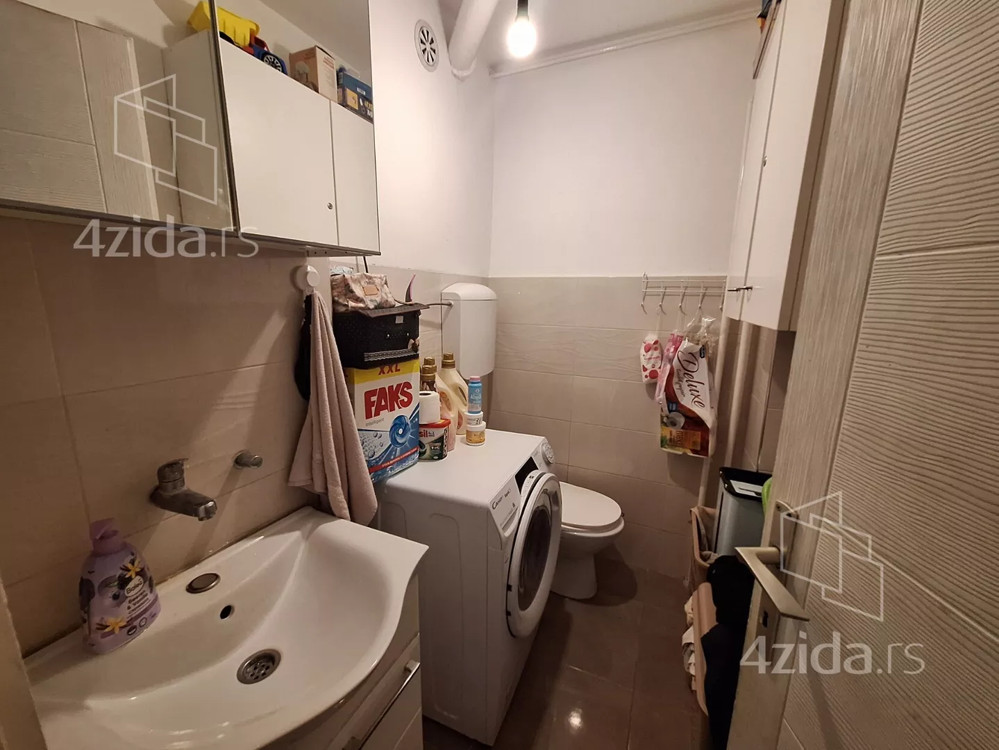 Troiposoban stan | 4zida