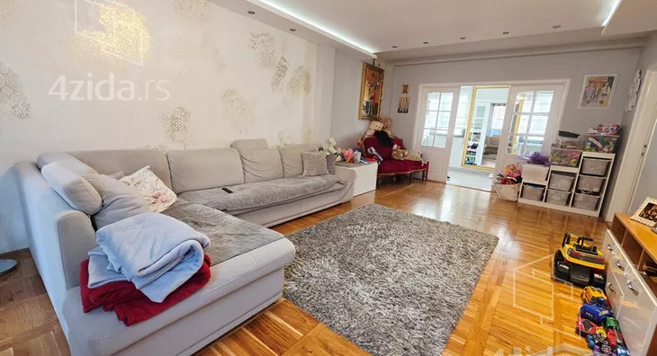 Četvorosoban stan | 4zida