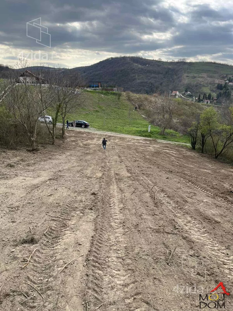 Plac | 4zida