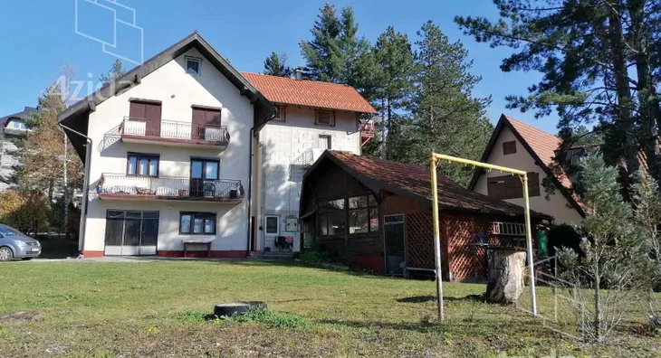 3-etažna kuća | 4zida