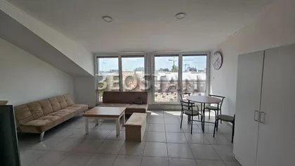 Gvozdićeva | 4zida.rs