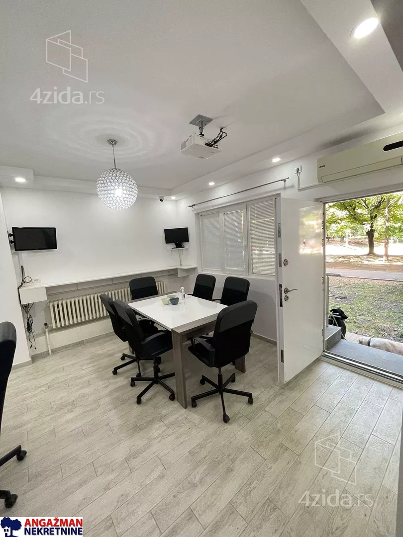 Poslovni prostor | 4zida