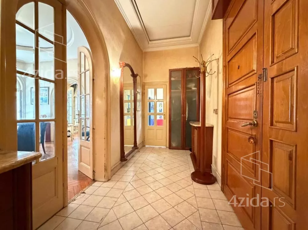 Petoiposoban stan | 4zida