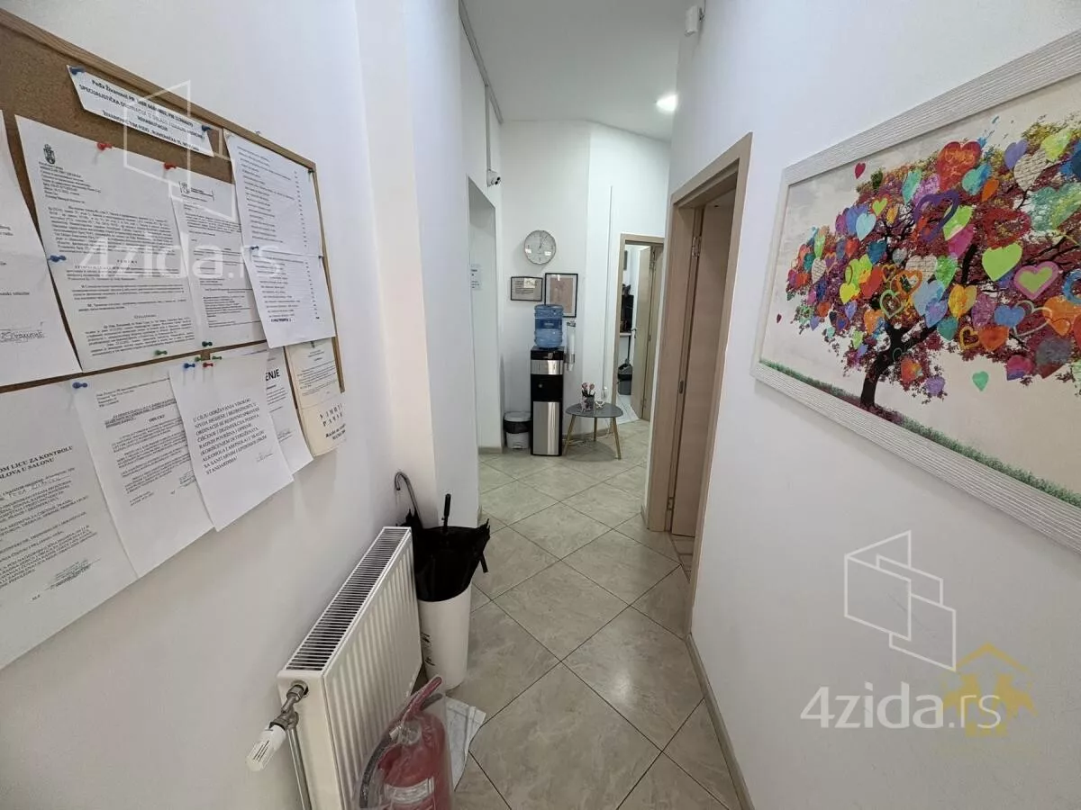 Poslovni prostor | 4zida