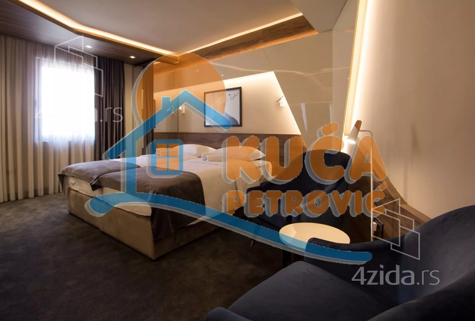 Lokal | 4zida