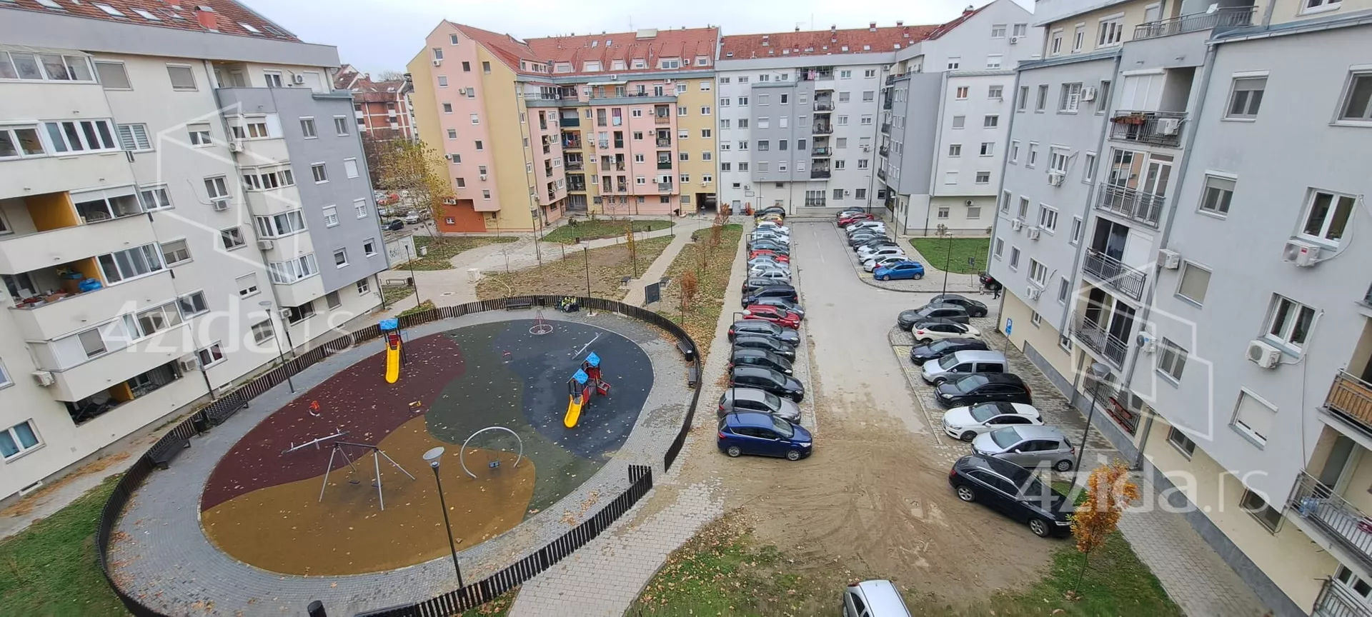 Jednoiposoban stan | 4zida