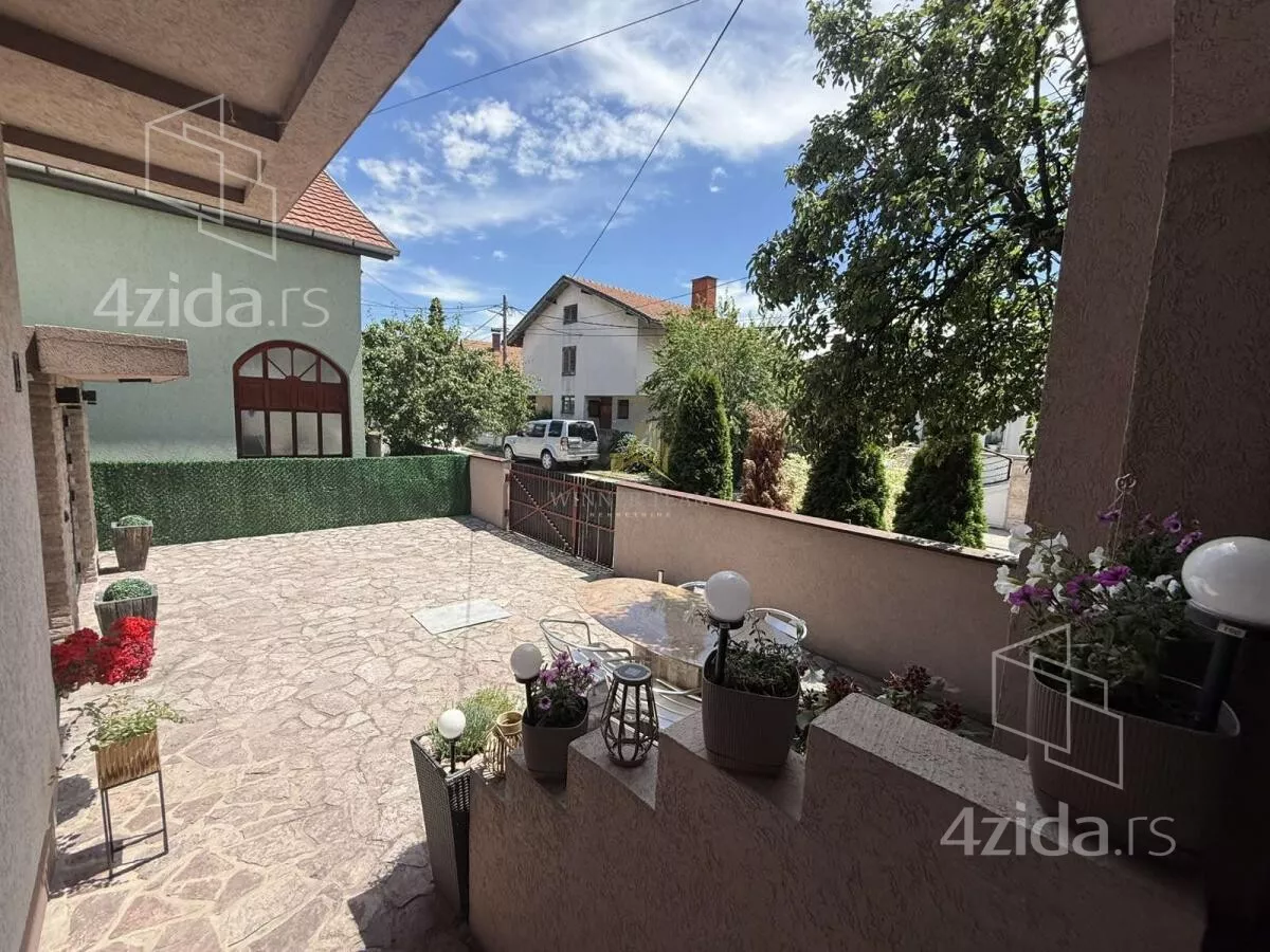 Kuća | 4zida