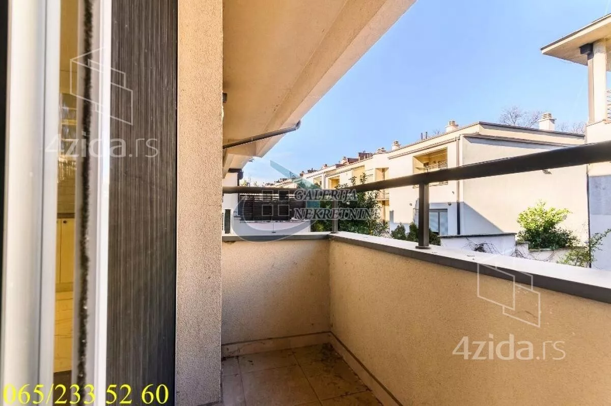 Petosoban stan | 4zida