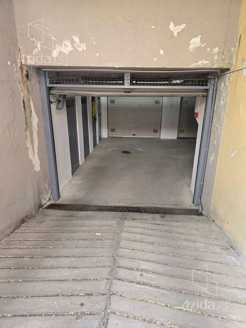 Garaža | 4zida