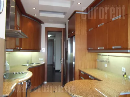 BANOVO BRDO | 4zida.rs