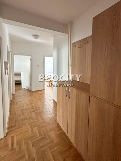 Crveni Krst Vračar | 4zida.rs