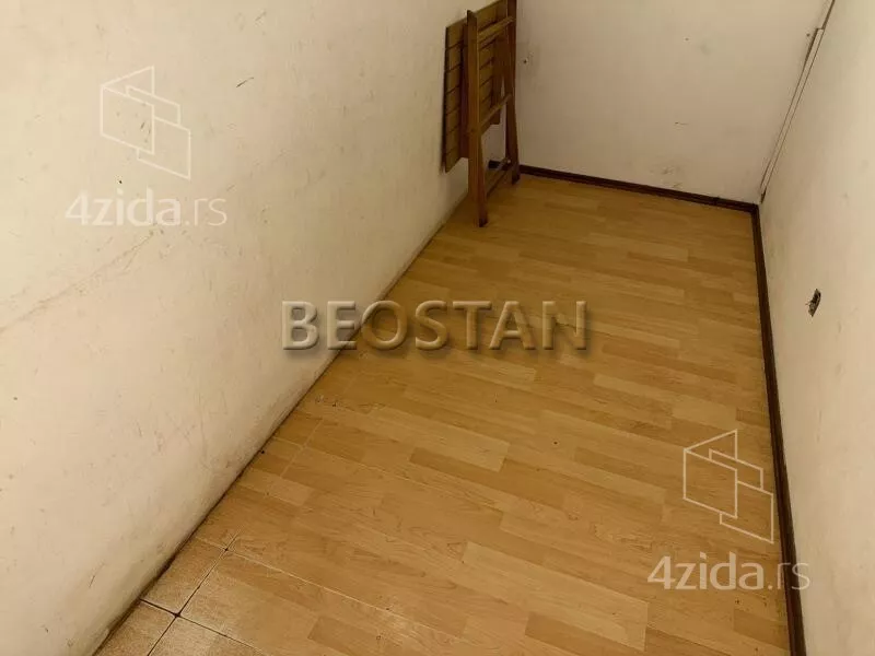 Lokal | 4zida