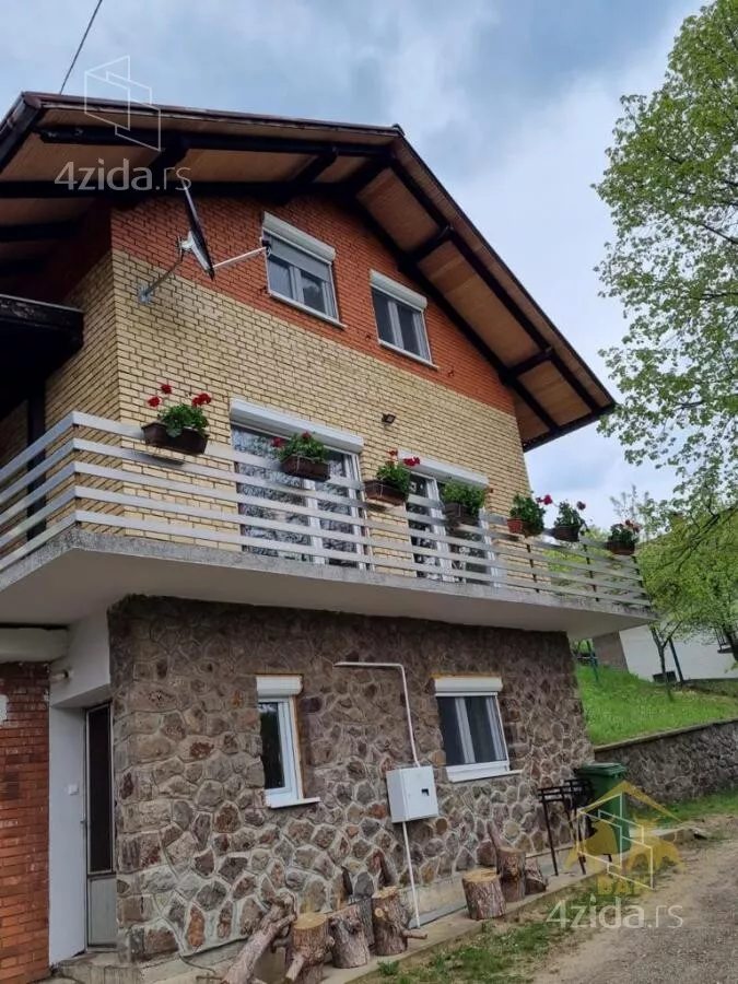 Kuća | 4zida