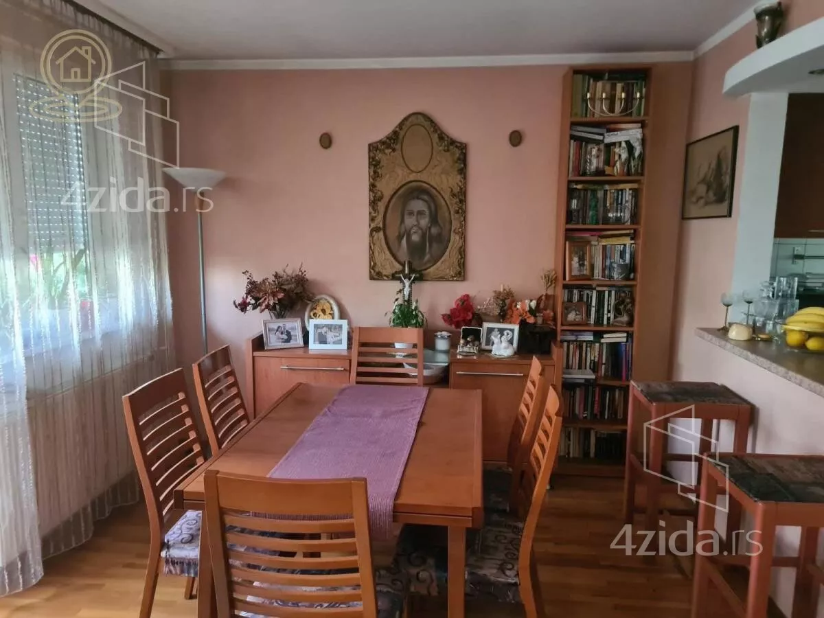 Četvorosoban stan | 4zida