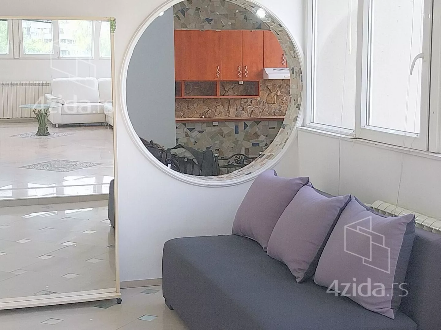 Troiposoban stan | 4zida