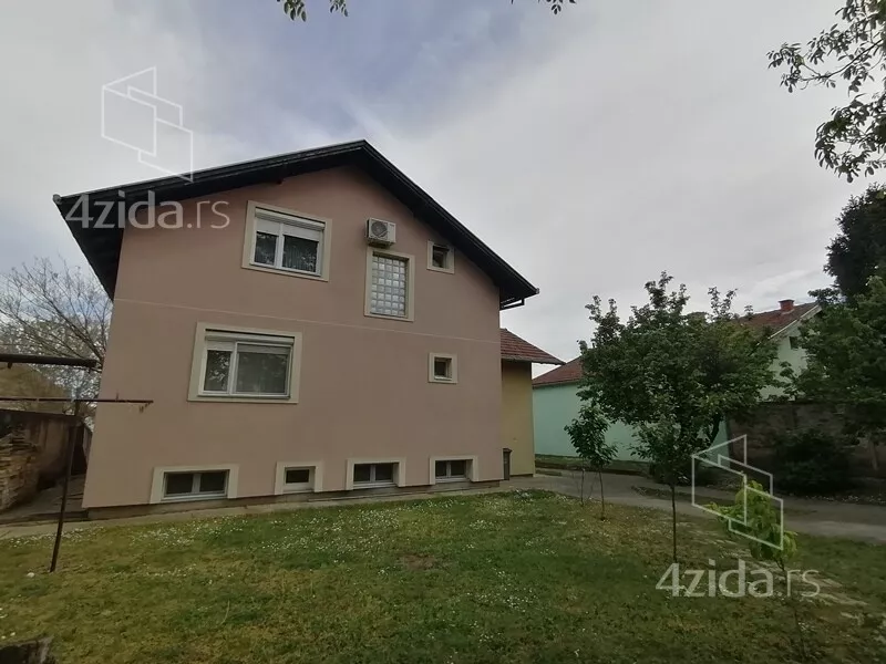 Kuća | 4zida