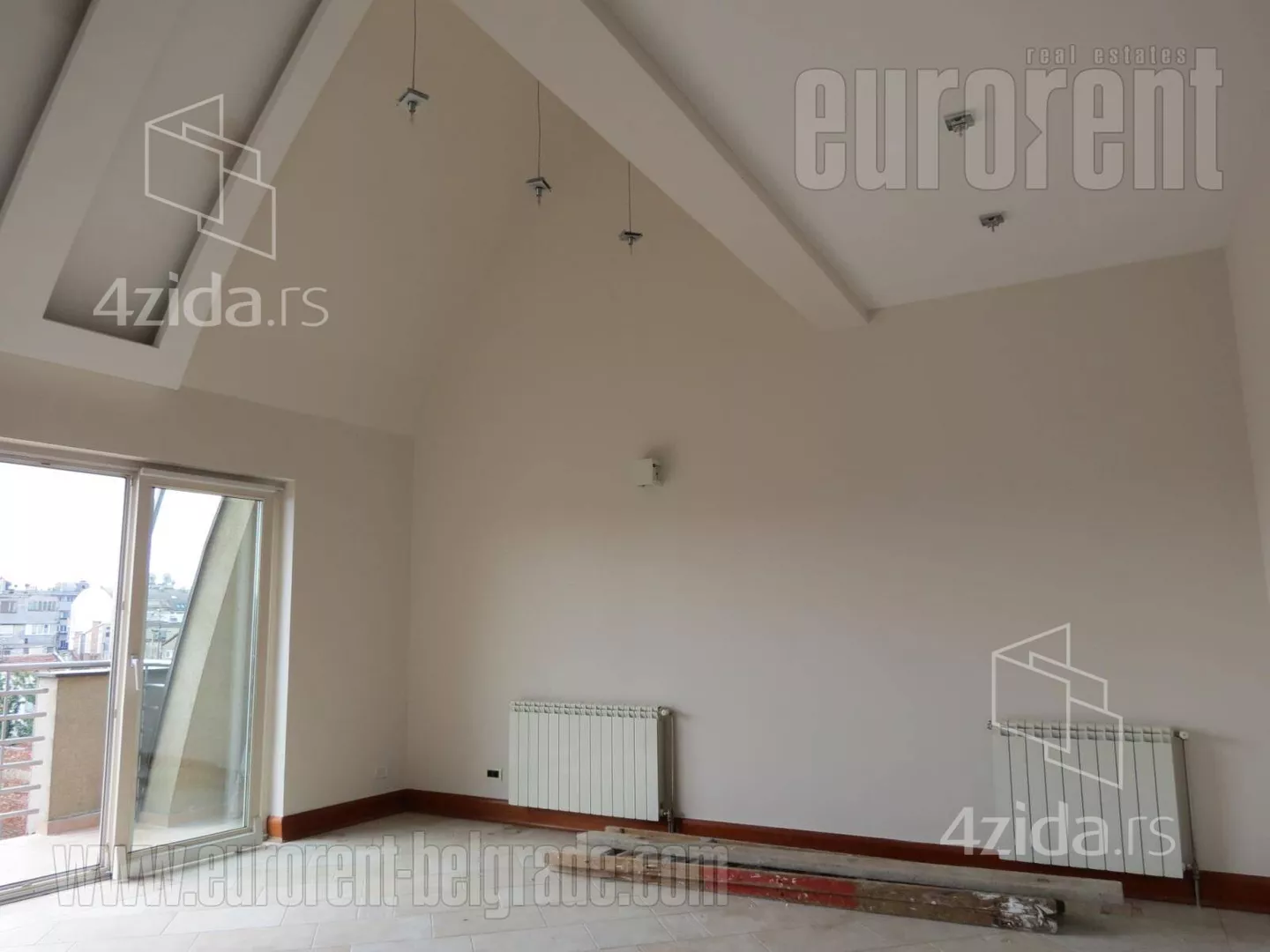 Petosoban stan | 4zida